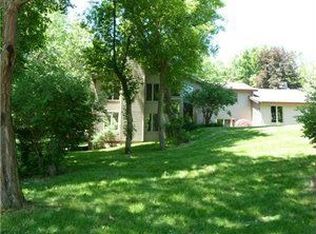 3 Trailwood Cir, Rochester, NY 14618