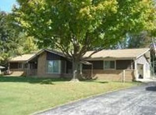 13560 Serene Ln, Brookfield, WI 53005