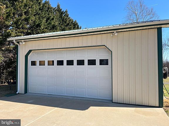 2nd image of 4601 Lynn Burke Rd