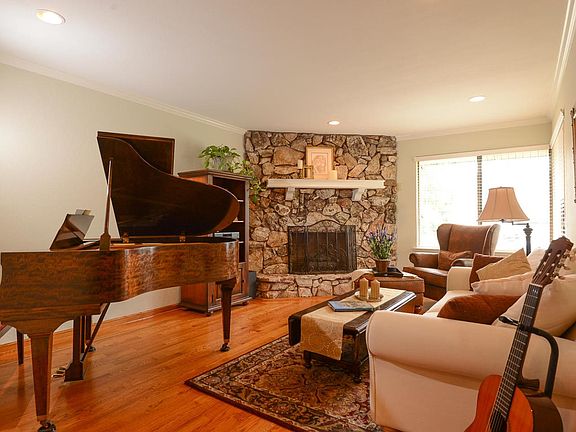 3rd image of 14540 Shadowlane Ct