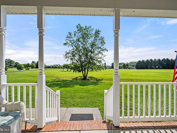 3rd image of 16911 Heritage Hills Ln