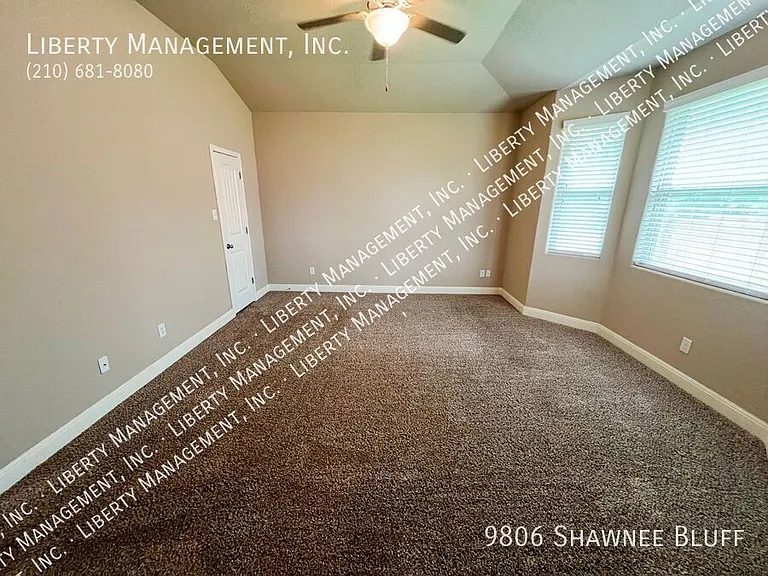 9806 Shawnee Blf — Photo 34
