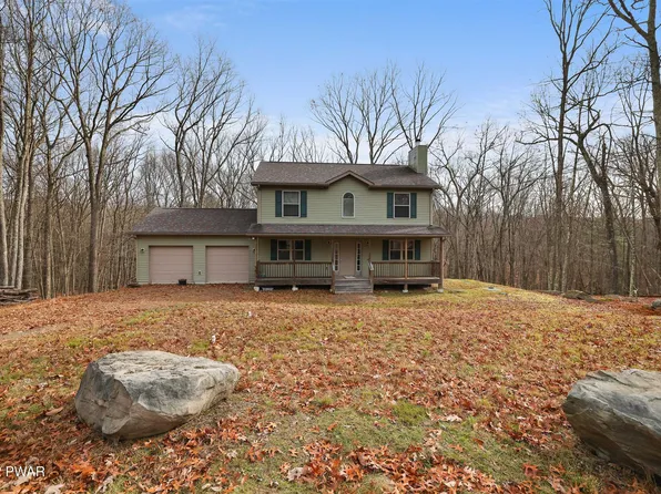 106 Falling Brook, Hawley, PA 18428