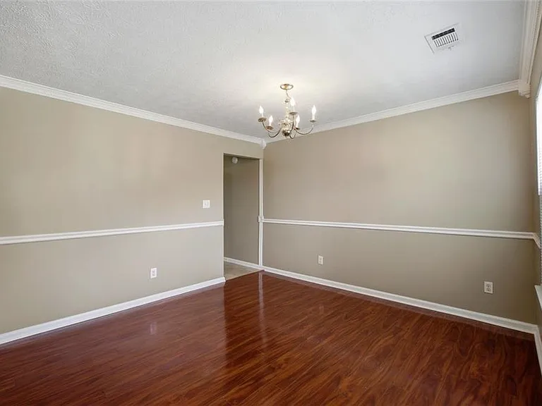 800 Revena Dr — Photo 6