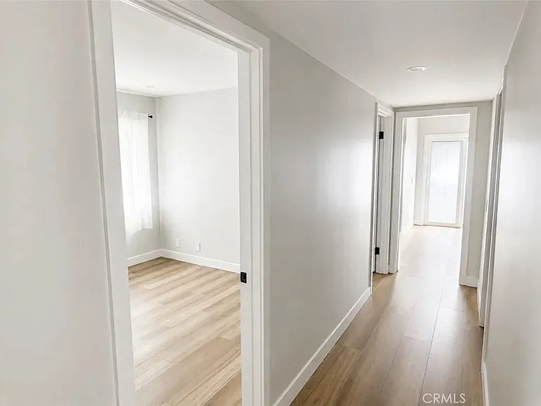 1525 Meadow Glen Rd — Photo 6