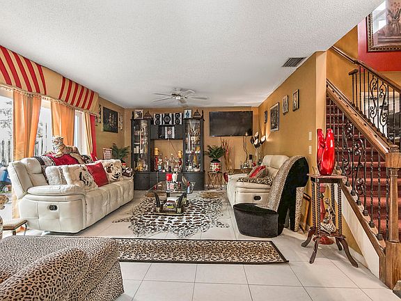 4th image of 5949 Strawberry Lakes Cir