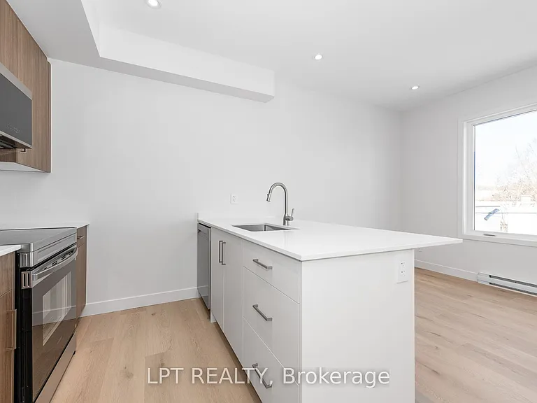 319 Shakespeare St #8 — Photo 7