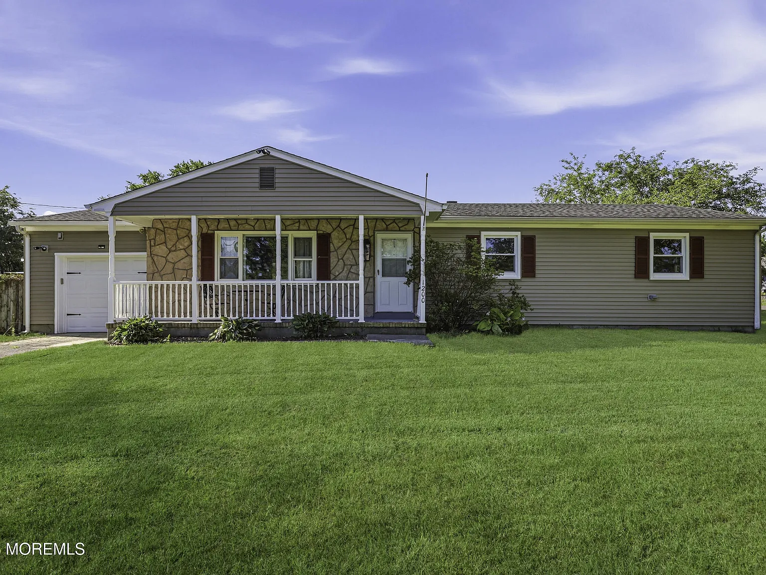 3 bed, 1248 sqft, $3,200 — Photo 3