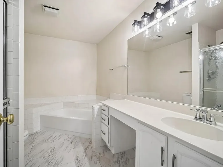 112 White Branch Ct — Photo 8