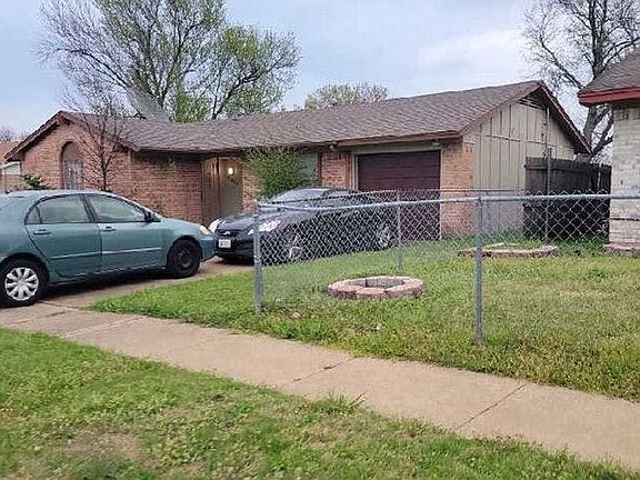 3rd image of 3520 Silverhill Dr
