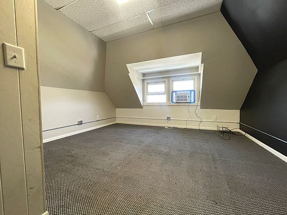 5th image of 216 E South St #4