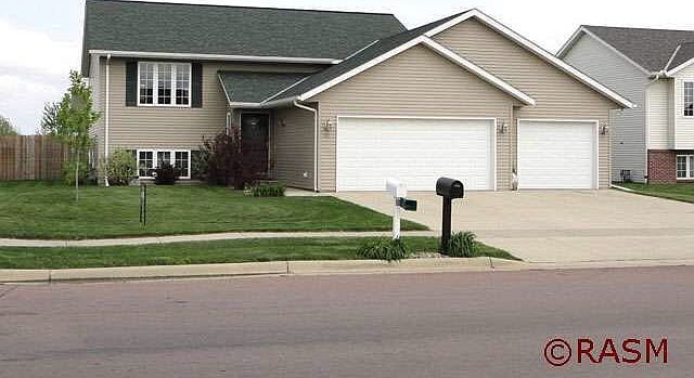 1st image of 621 Saint Andrews Dr