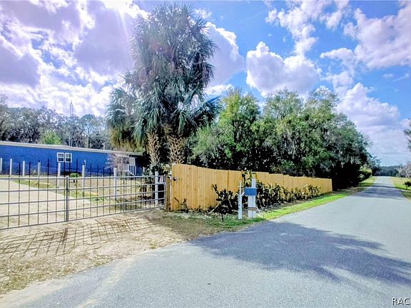 4th image of 5746 W Grovepark Rd