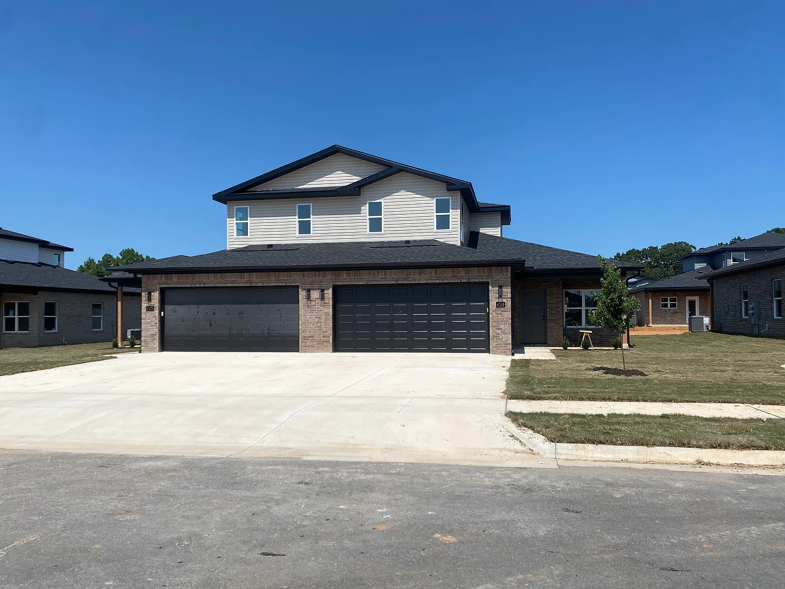 3 bed, 2.5 bath, 1475 sqft, $1,750 — Photo 1