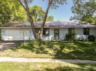 7035 Boxwood Ln NE, Cedar Rapids, IA 52402