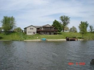 517 Deer Run Dr, Avon, IL 61415