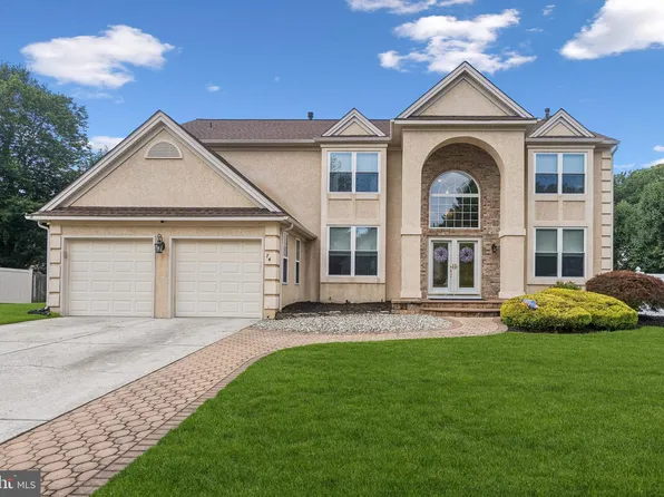 74 Thornwood Ln, Sewell, NJ 08080
