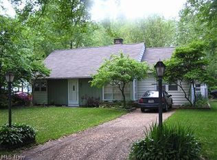 6237 Larkhall Dr, Madison, OH 44057