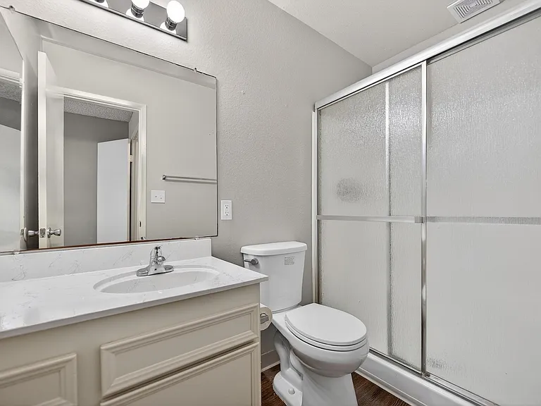 Prado Apartments — Photo 68