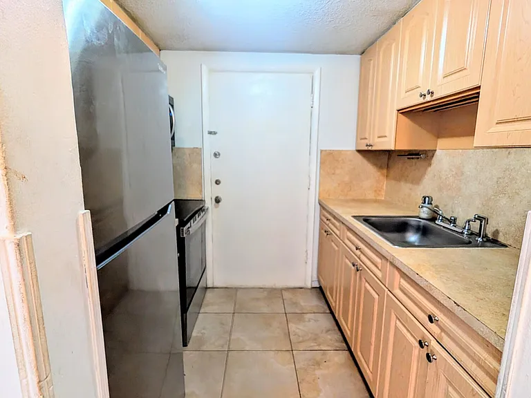 680 Miller Dr #W-103 — Photo 15