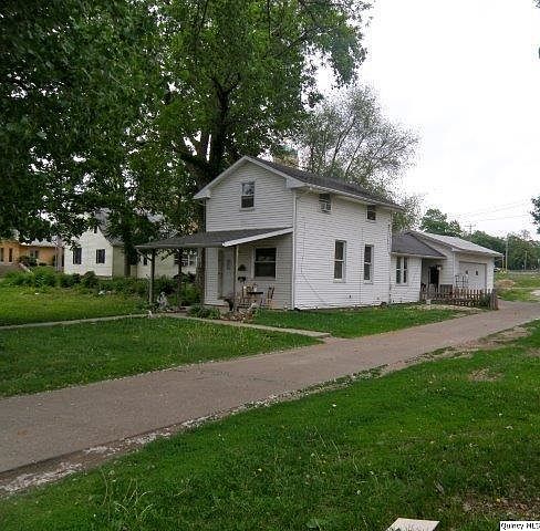 Home for Sale in Quincy, IL $69,900