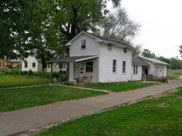928 N 7th St, Quincy, IL 62301