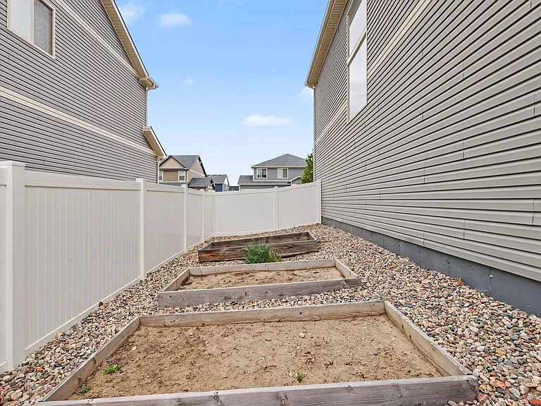 7856 Luminary Ln — Photo 39