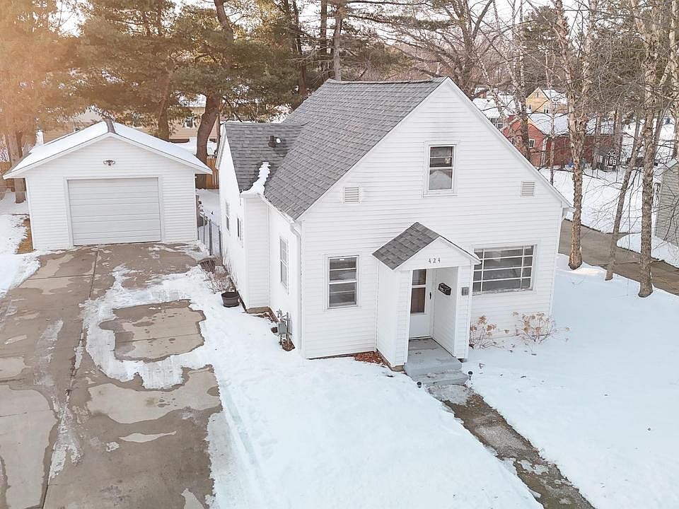 1st image of 424 N 8TH AVENUE
