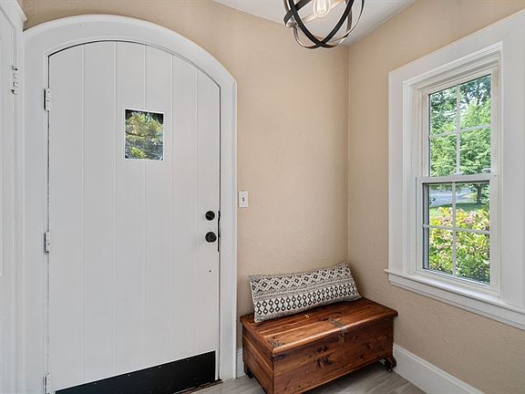 2nd image of 9 Park Ln