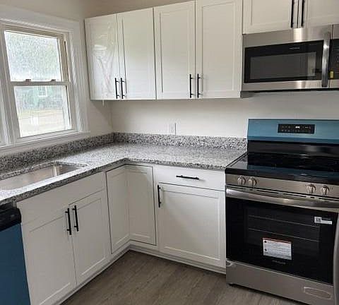 3rd image of 1009 W New Hampshire Avenue