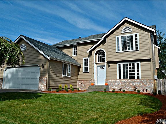 2nd image of 1326 Farwell Ave NW