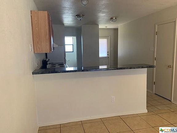 3rd image of 1102 Leslie Cir
