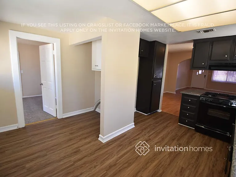 1446 N Euclid Ave — Photo 10