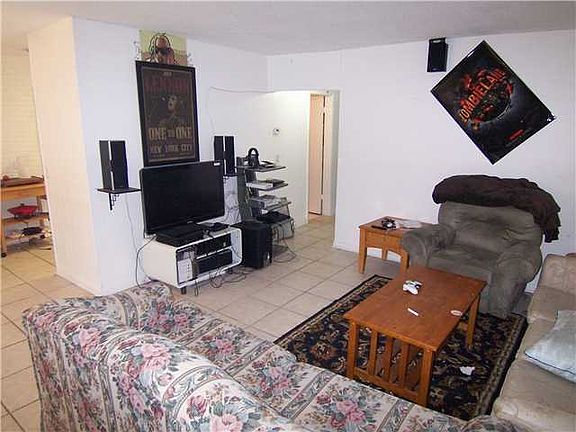5th image of 82 N El Mar Drive