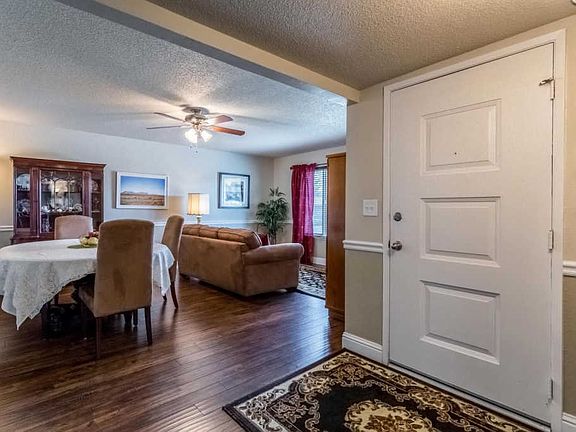 5th image of 312 W Escalon Ave