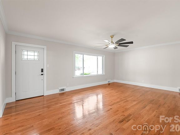 3rd image of 7537 Monroe Rd