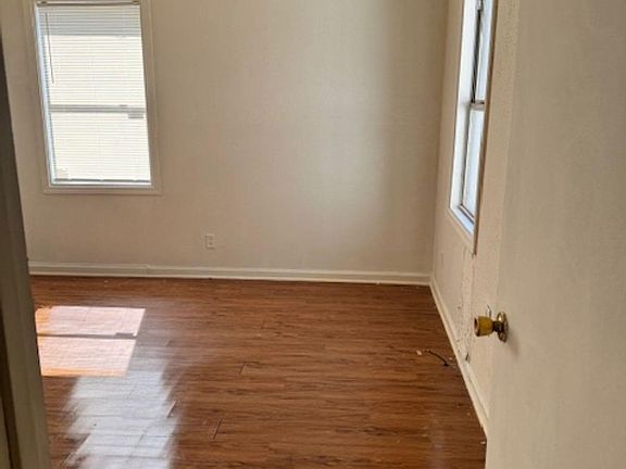 5th image of 187 Eastview Dr