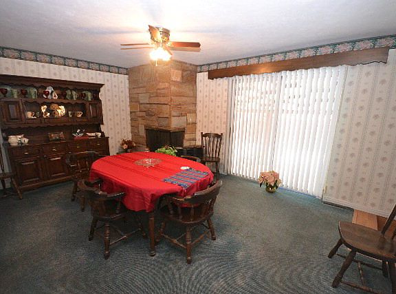 3rd image of 369 Redwood Dr