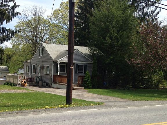 3rd image of 1198 Union Ave