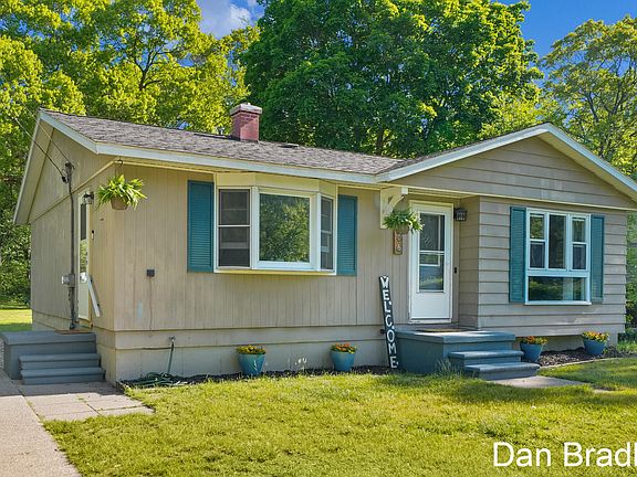 2nd image of 2506 James Ave