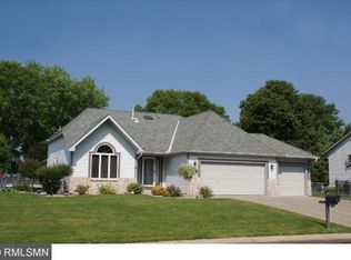 1029 Sterling St S, Maplewood, MN 55119