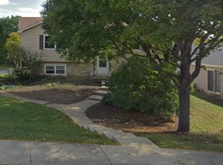 311 N Frontenac St, Aurora, IL 60504