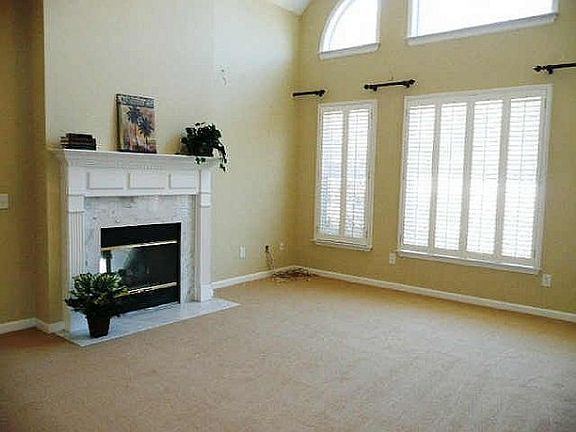 5th image of 441 English Ivy Way