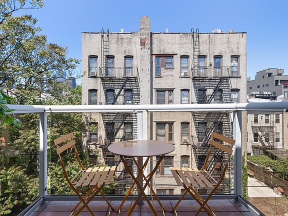 2nd image of 199 Huron St APT 4D