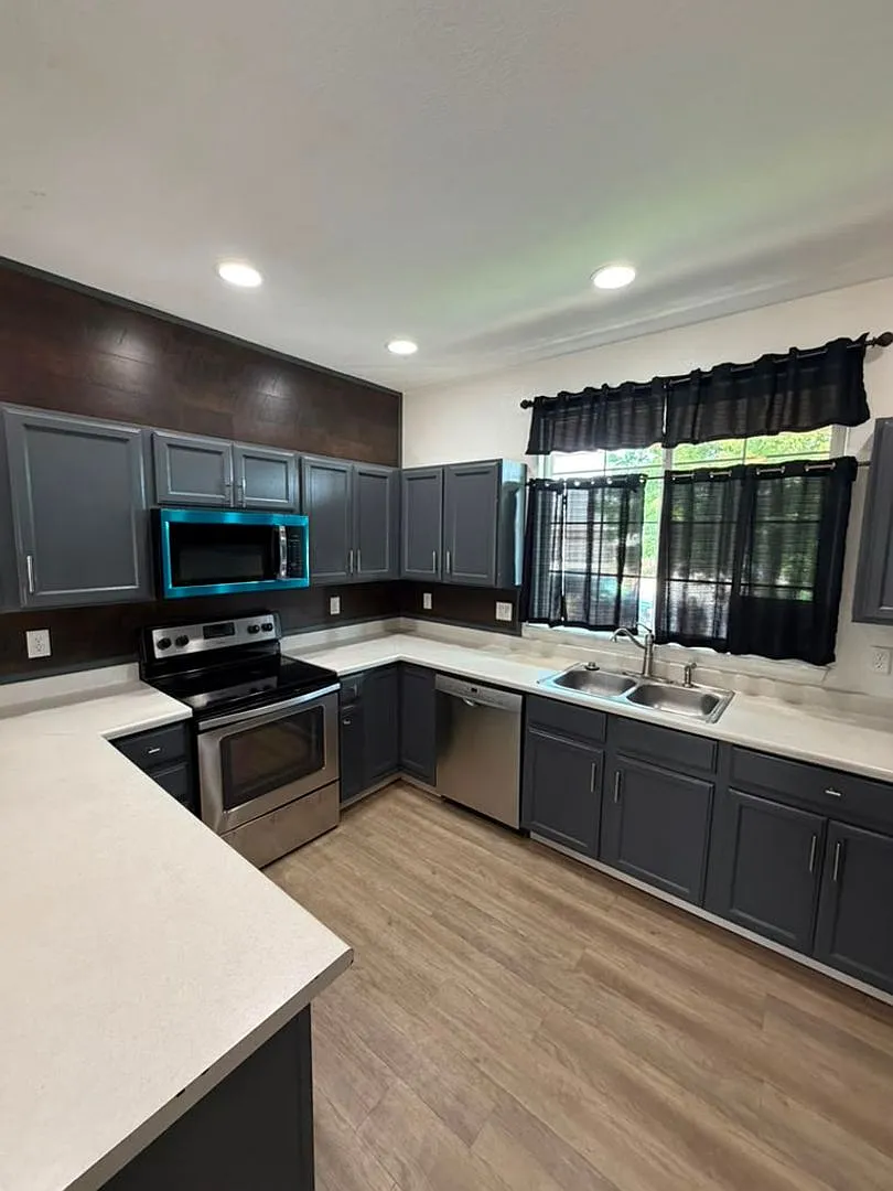 Spacious 4 Bed / 3 Bath Home in Desirable Greeley Neighborhood Immediate Move-In — Photo 3
