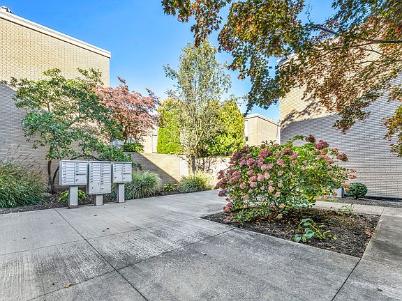 4th image of 6560 Chaffee Ct APT G-3