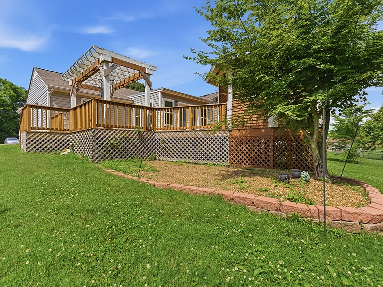 3313 Dockside Dr — Photo 25