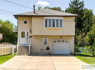 538 Ridgeway Ave, South Amboy, NJ 08879