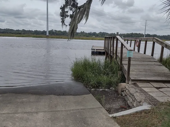 2717 Ashley Ferry Rd, Charleston, SC 29414