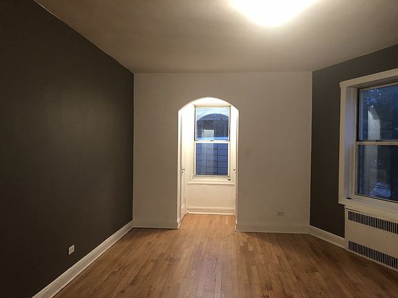 5th image of 585 E 16th St APT 1C